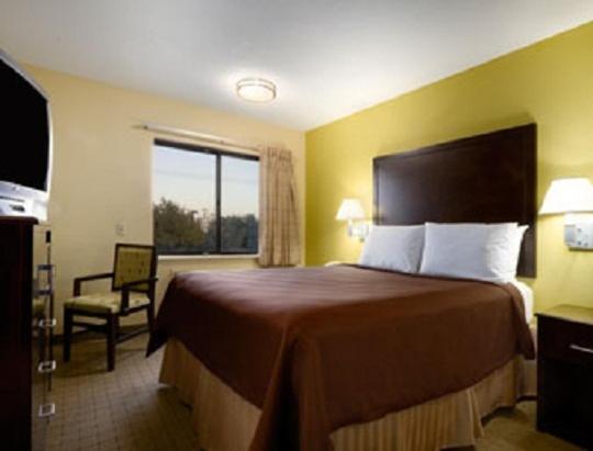 Days Inn & Suites By Wyndham Desoto Rum bild